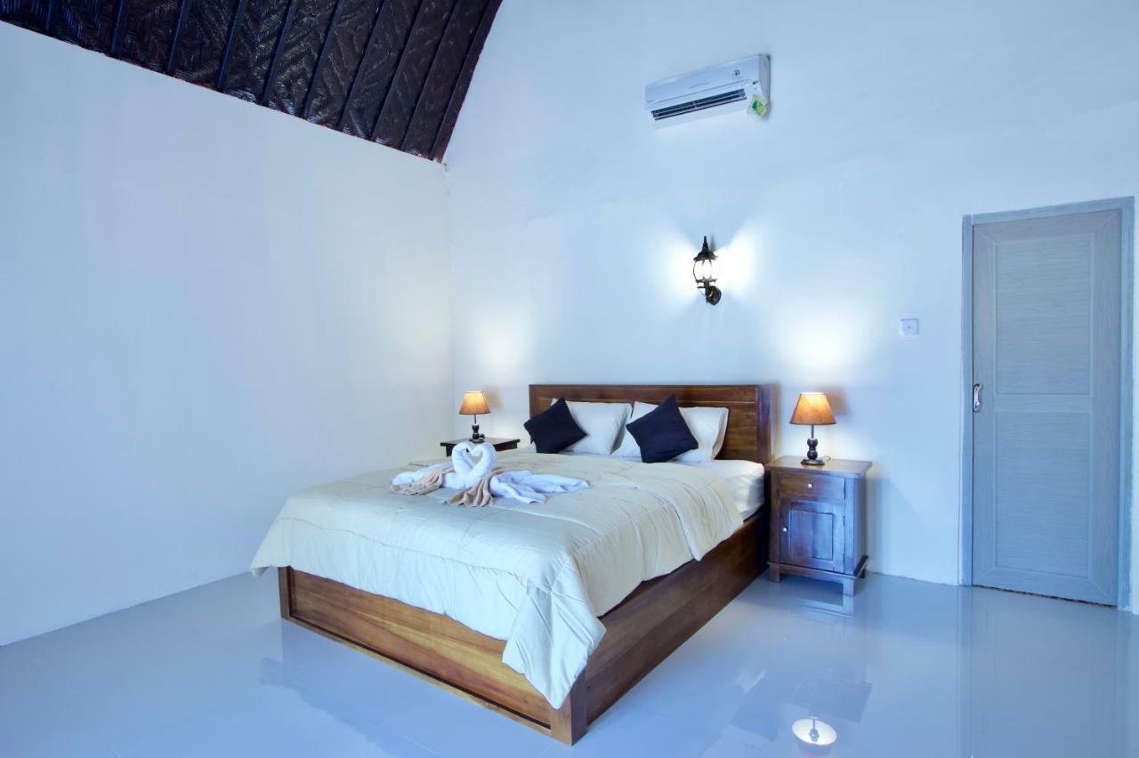 Kubu Artha Bungalow Nusa Penida Ped Exterior photo