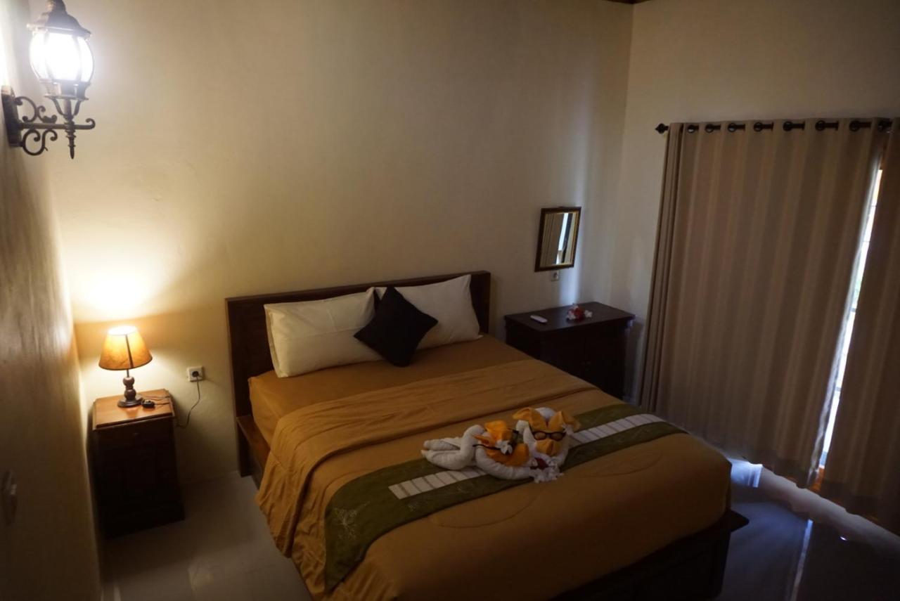 Kubu Artha Bungalow Nusa Penida Ped Exterior photo